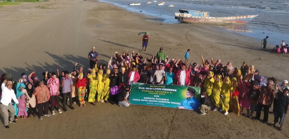 Komunitas Masyarakat Pesisi Laut Arafura Merauke saat deklarasi Muhaimin Iskandar menjadi Presiden RI 2024/UB-RED 203